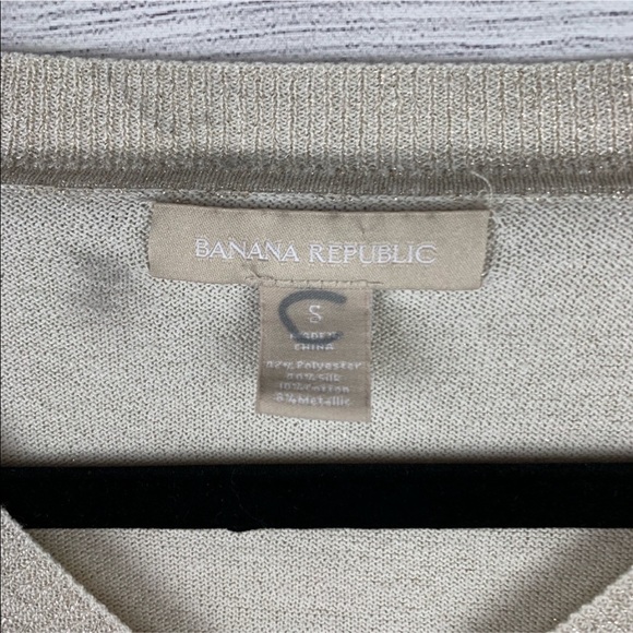 Banana Republic V-neck Sweater - Picture 3 of 3